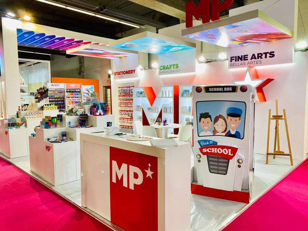 In 2020 we participated in the most important fair of the DIY sector, the Creative World in Frankfurt, we stand out for our variety of sectors: Crafts, Fine Arts and Stationery.